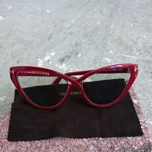 Tom Ford fuchsia cat eye frames